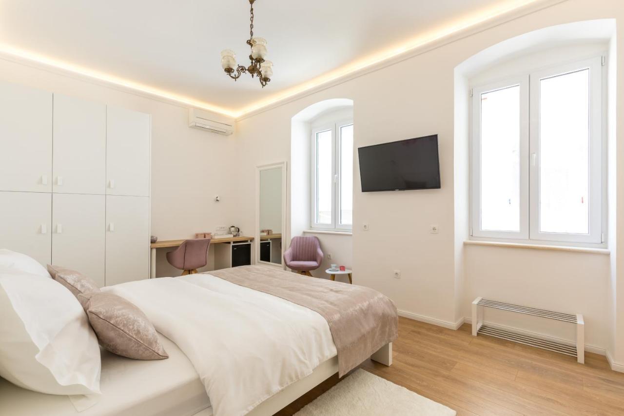 Maniva Old Town Luxury Rooms - Prime Spot By Riva Promenade Split Exterior foto